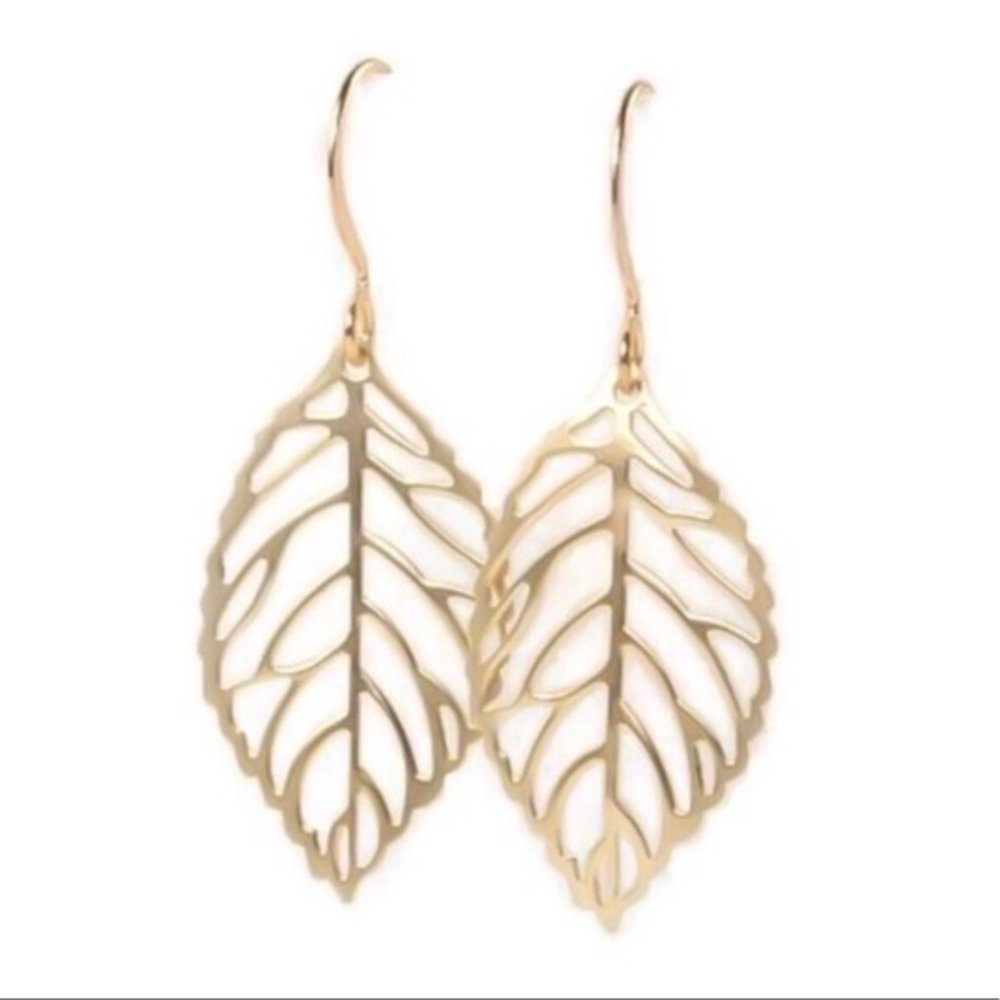 Gold Minimalist Leaf Earrings